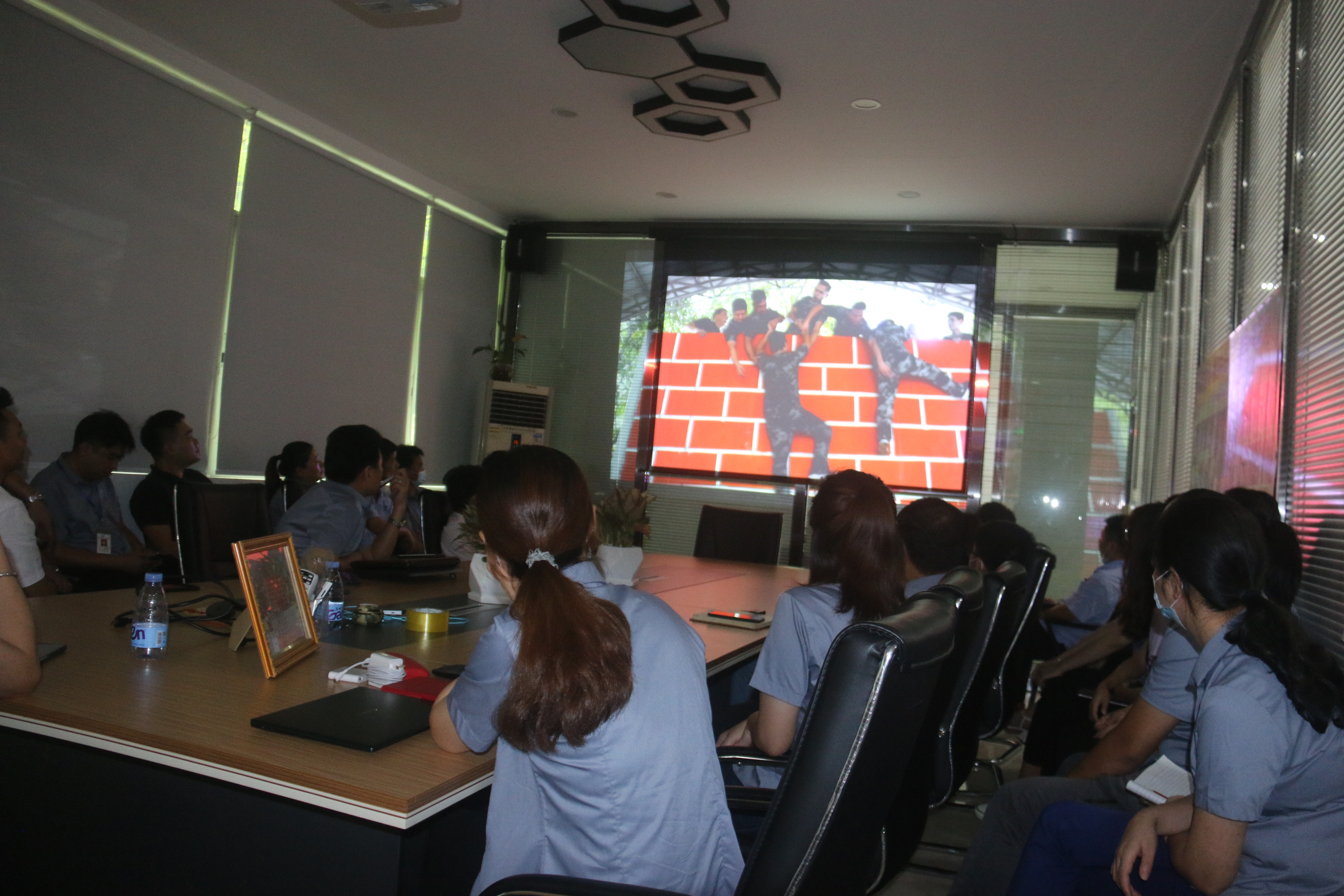 同心協(xié)力、贏在執(zhí)行、共創(chuàng)輝煌-深圳譽格拓展訓(xùn)練回顧